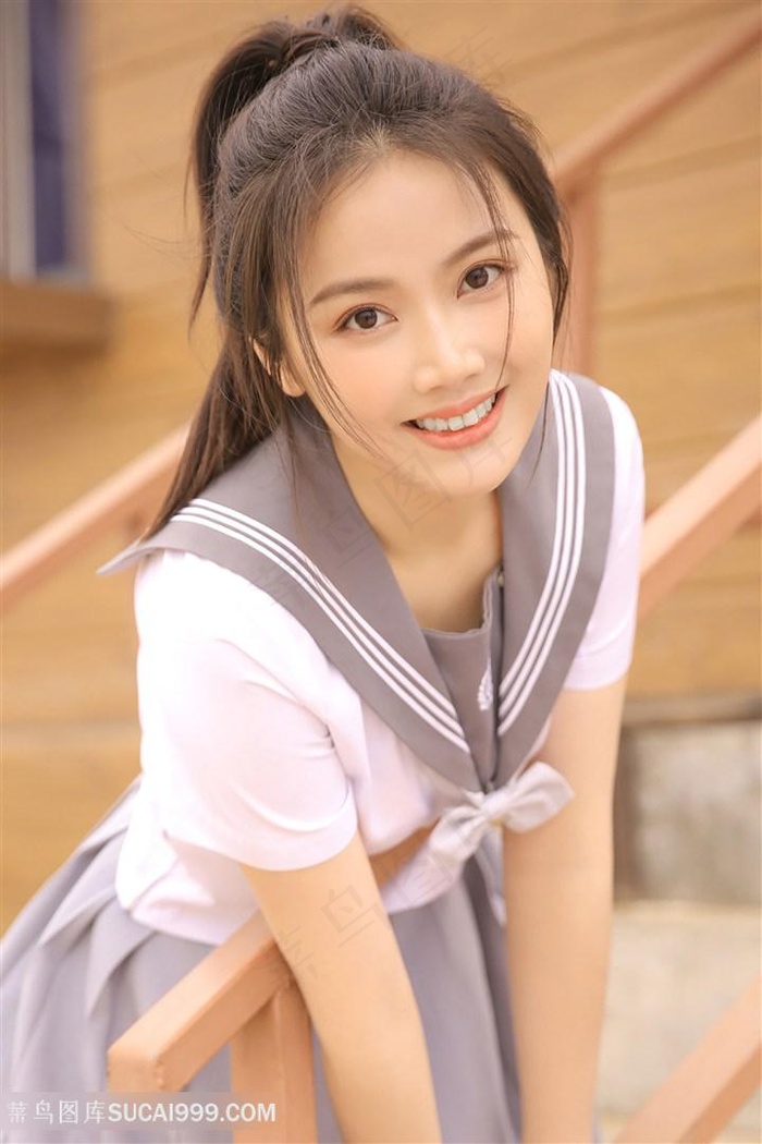 免费的美女吃胸挤奶视频