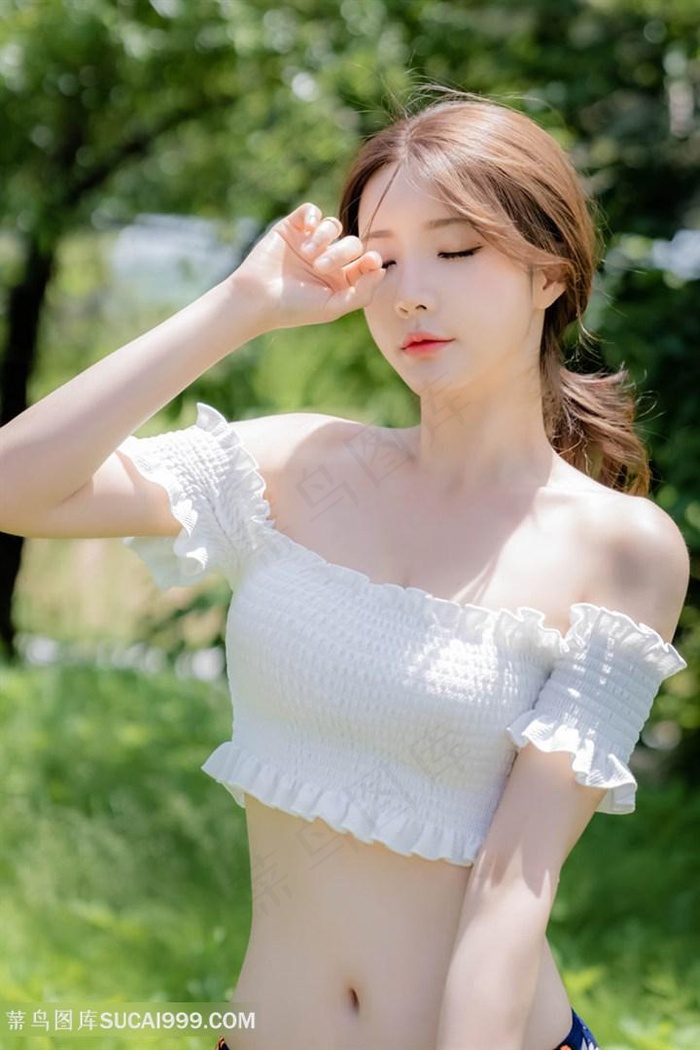 年轻漂亮的女教师